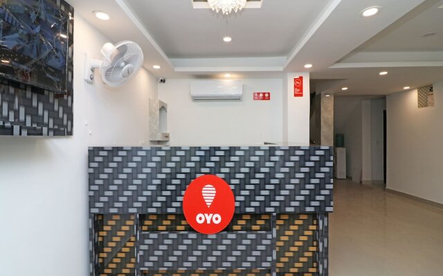 OYO 13658 Hotel Tanish Palace