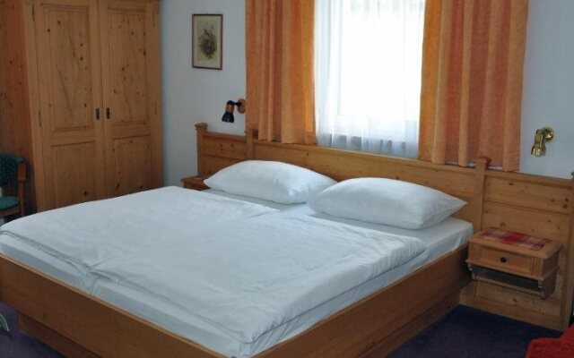 Pension Parzer Pressbaum bei Wien