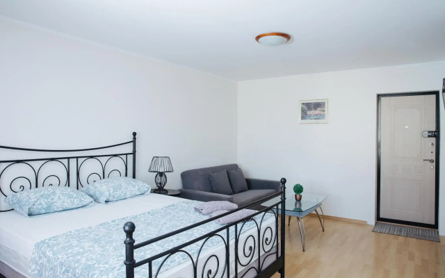 BestFlat24 (BestFlat24) on Dokuchaev lane 2