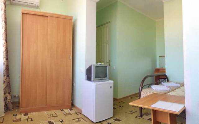 Lazurnaya Plus Hotel