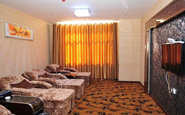 Huang He  International   Hotel