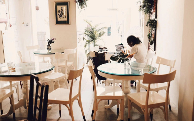 Adler Hostel