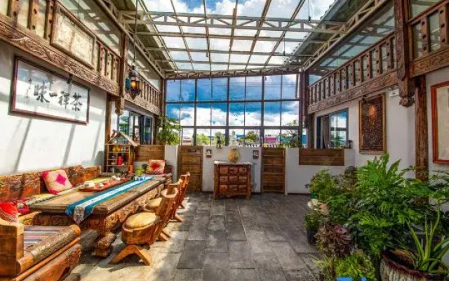 Lijiang LiuLigong 360 degrees Hot Spring Hotel