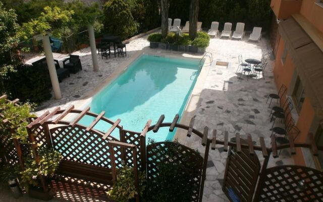 Anis Hotel