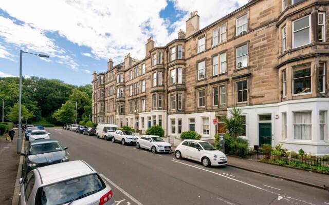 Newly Refurbished Duplex in Edinburgh City Centre