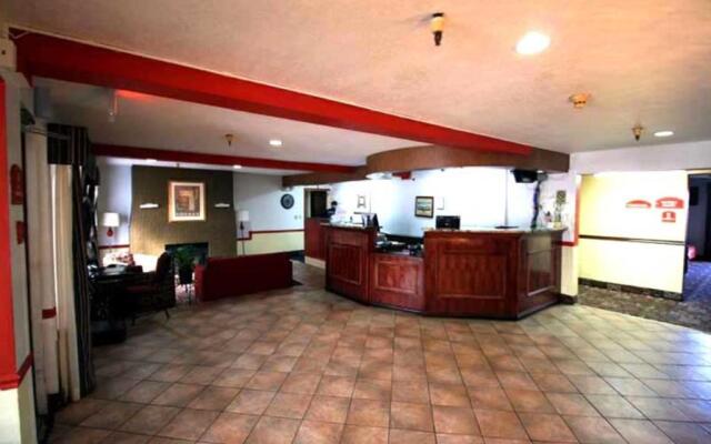 Norwood Inn and Suites - Roseville