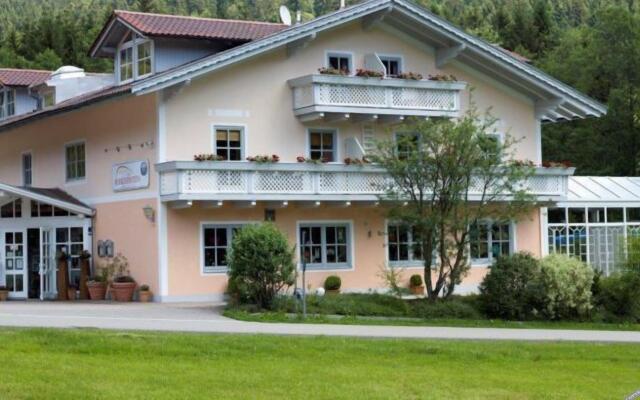 Landgasthof zum Hirschenstein