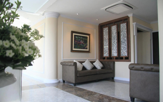 The Green View Hotel