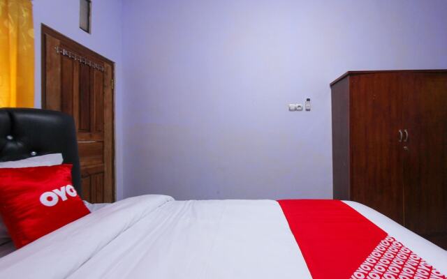 OYO 1721 A. Yani 95 Residence