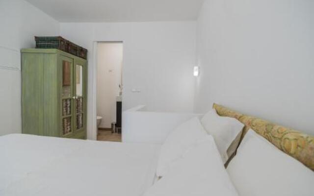 Little duplex in Alfama