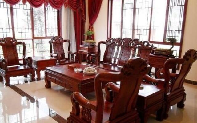 Yifeicui Villa Hotel - Tengchong