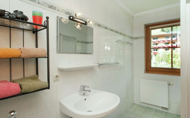 Pretty Apartment in Saalbach-Hinterglemm near Ski Area