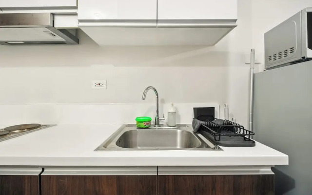 Room-makati 1BR With Skyline View at Air