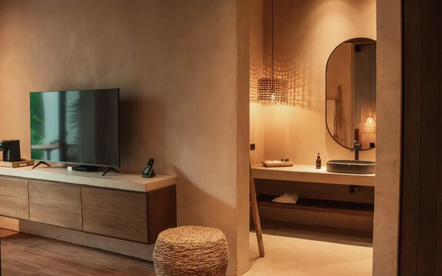 Makani Luxury Wanderlust
