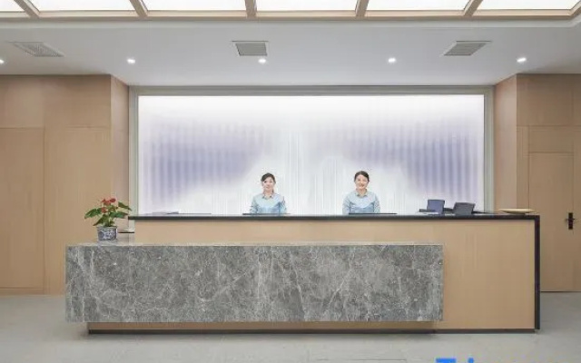 Vluky Hotel (Chongqing Guanyinqiao Pedestrian Street Branch
