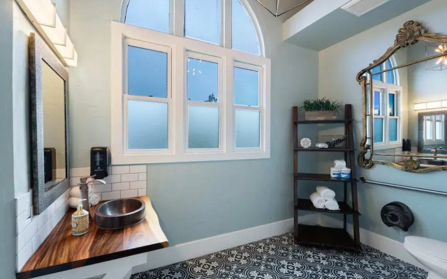 6BR Sanctuary