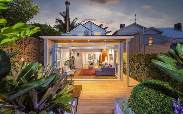 Robyn's Luxury Cottage