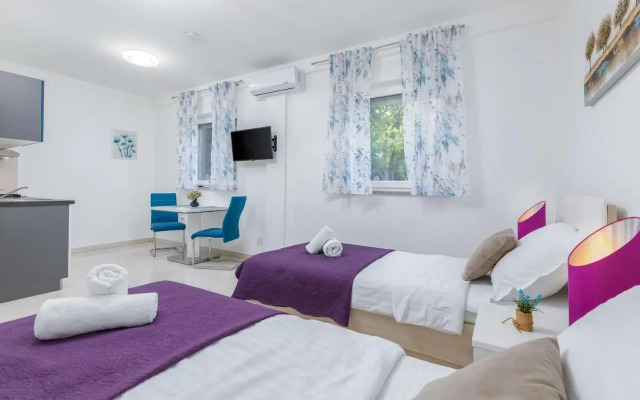 Marine Lux apartments