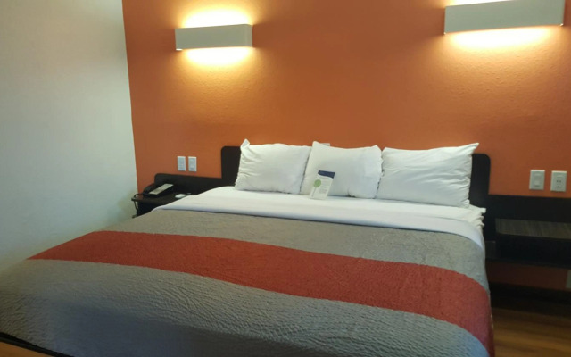 Motel 6 Columbus, OH - OSU