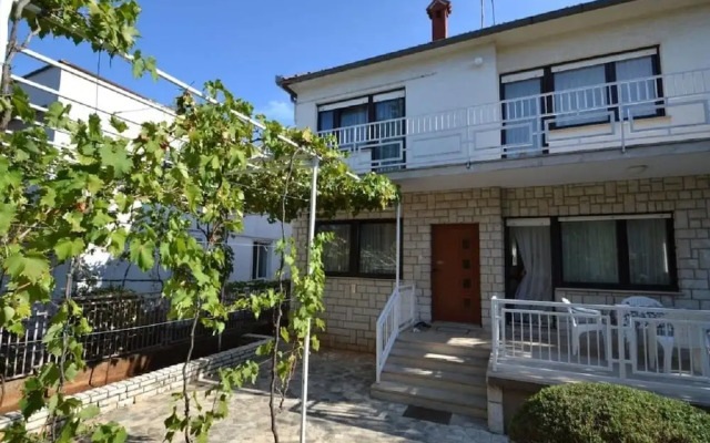 Ruža - Comfortable 2 Bedrooms Apartment - A1