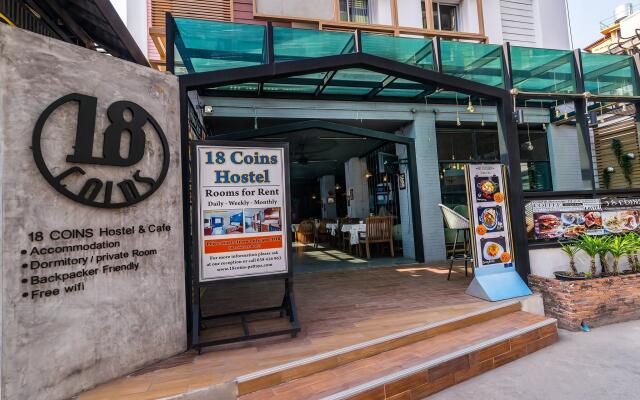 18 Coins Cafe & Hostel