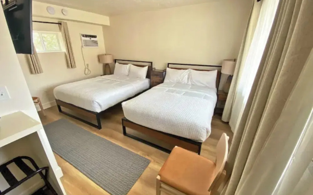 89 & Nine Motel