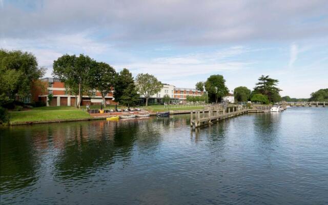 The Runnymede-On-Thames