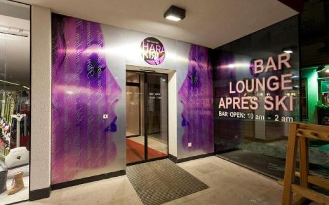 Harakiri Party House