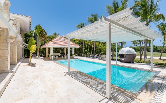 5-star villa near Playa Blanca Beach