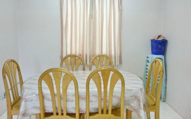 Tringkap Apartment