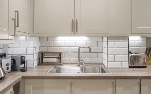 Superior Stays Luxury Apartments - Bath City Centre