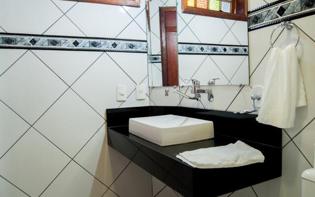 Refron du Mar Pousada Paraty B&B