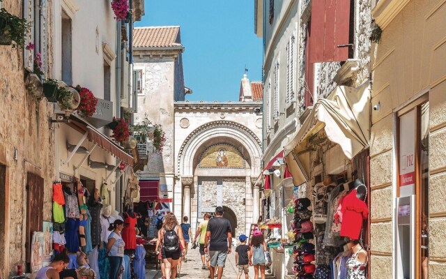 Nice Apartment in Porec With 2 Bedrooms