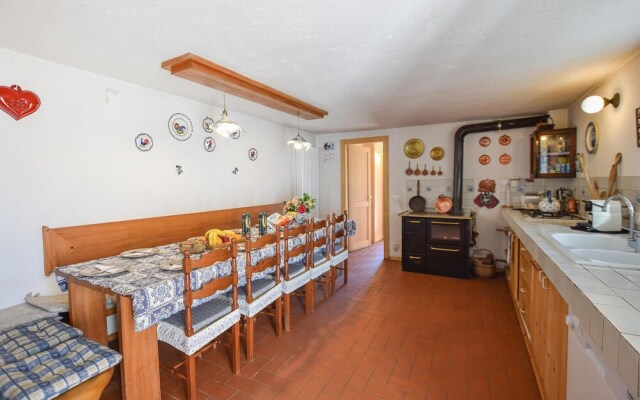 Awesome Home in Castello Tesino With 4 Bedrooms and Wifi