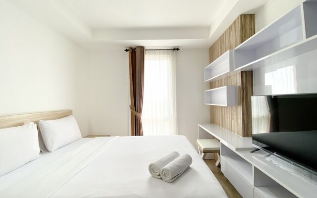 Homey And Compact Studio At Azalea Suites Apartment