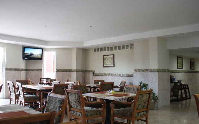 Clarion Hotel & Suites Curacao