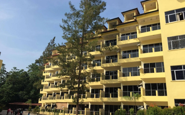 Teluk Batik Holiday Apartment