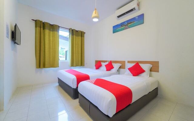 OYO 90085 Crystal Sintok Chalet