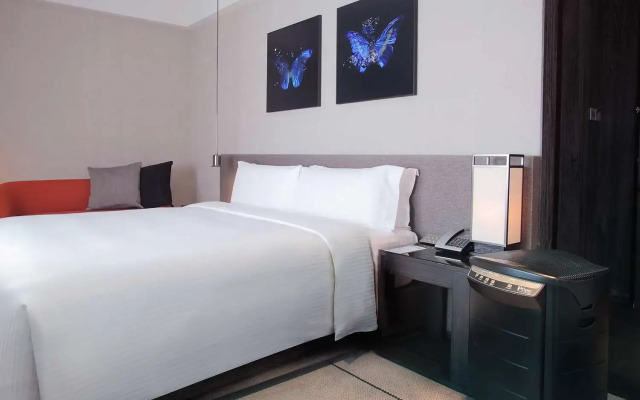 Humble House Hotel Taipei, Curio Collection by Hilton