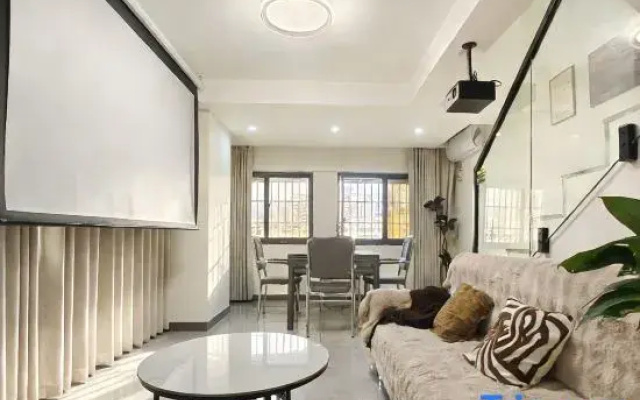 Yunjing Yiju · Loft Homestay (Laodong North Road)