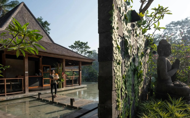 Chapung Sebali Hotel