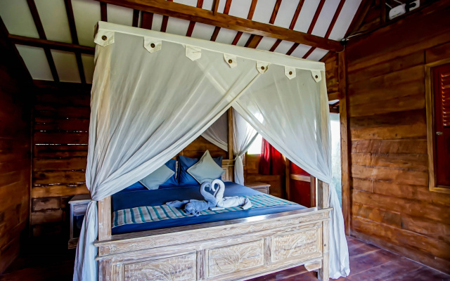 Cening Bagus Bungalows by ZUZU – Guest Rooms – Pererenan