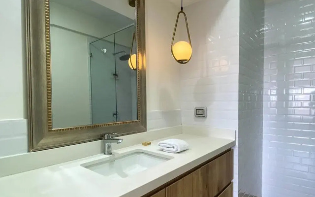 Lovely 2BR With Balcony in Miraflores