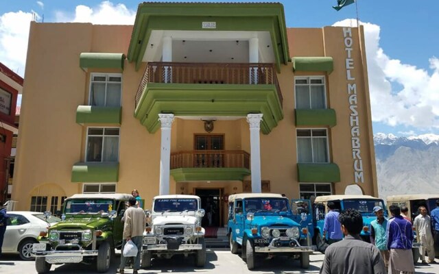 Hotel Mashabrum