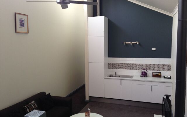 The Albert Guest House and Mills Spa Suites