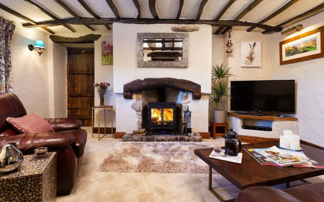 Tipsy Gin Cottage