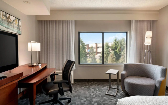 Courtyard Ewing Princeton