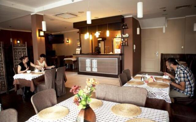 Noclegi i Restauracja Folkowa