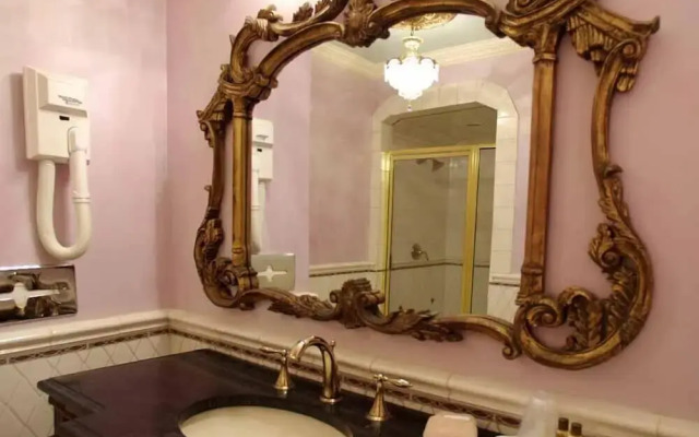 The Hotel Magnolia