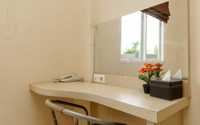 RedDoorz Plus near Sangkareang Park